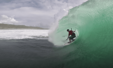 Le surfkite en Indonésie